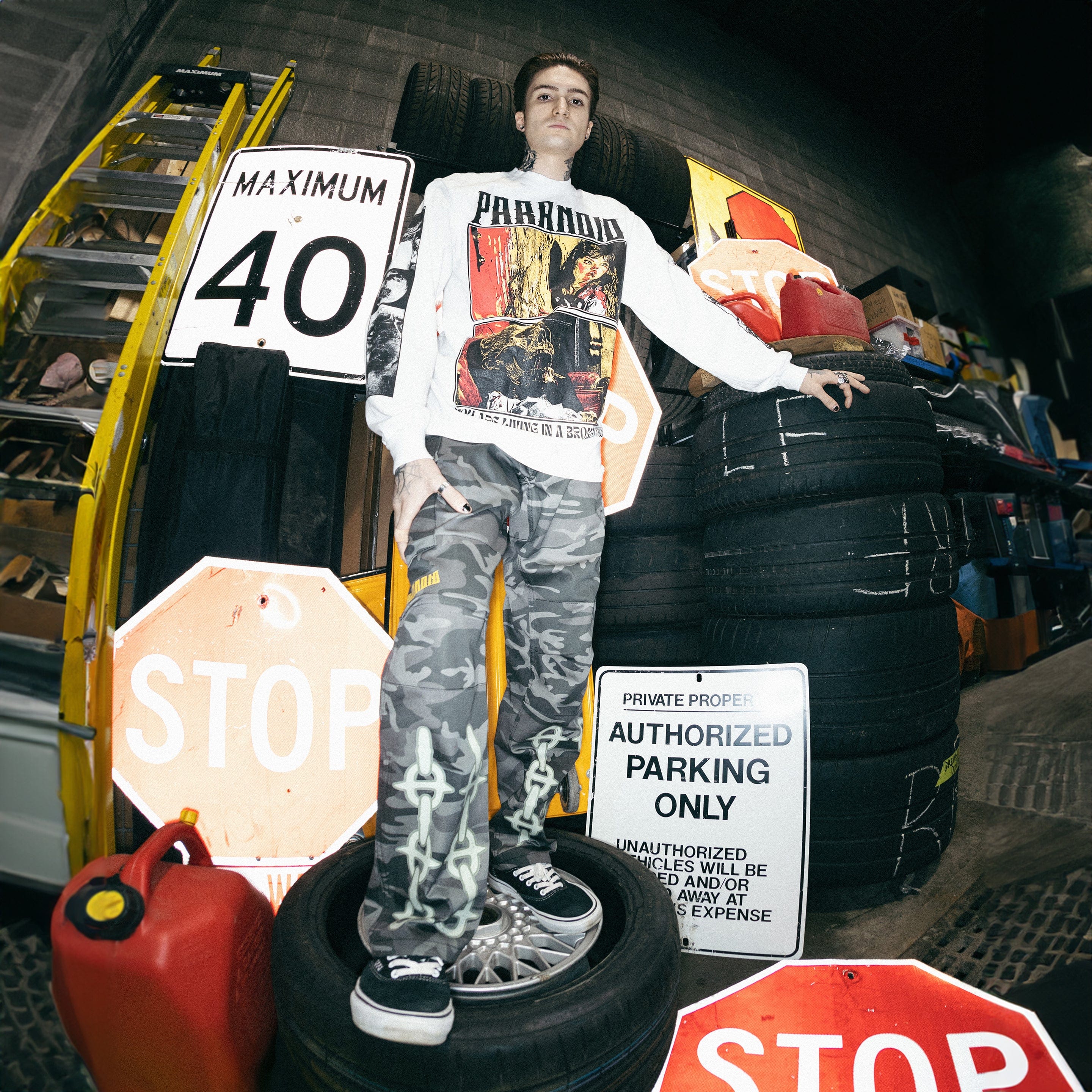 PARANOID CHAINS BLACK & GREY CAMO CARGO PANTS