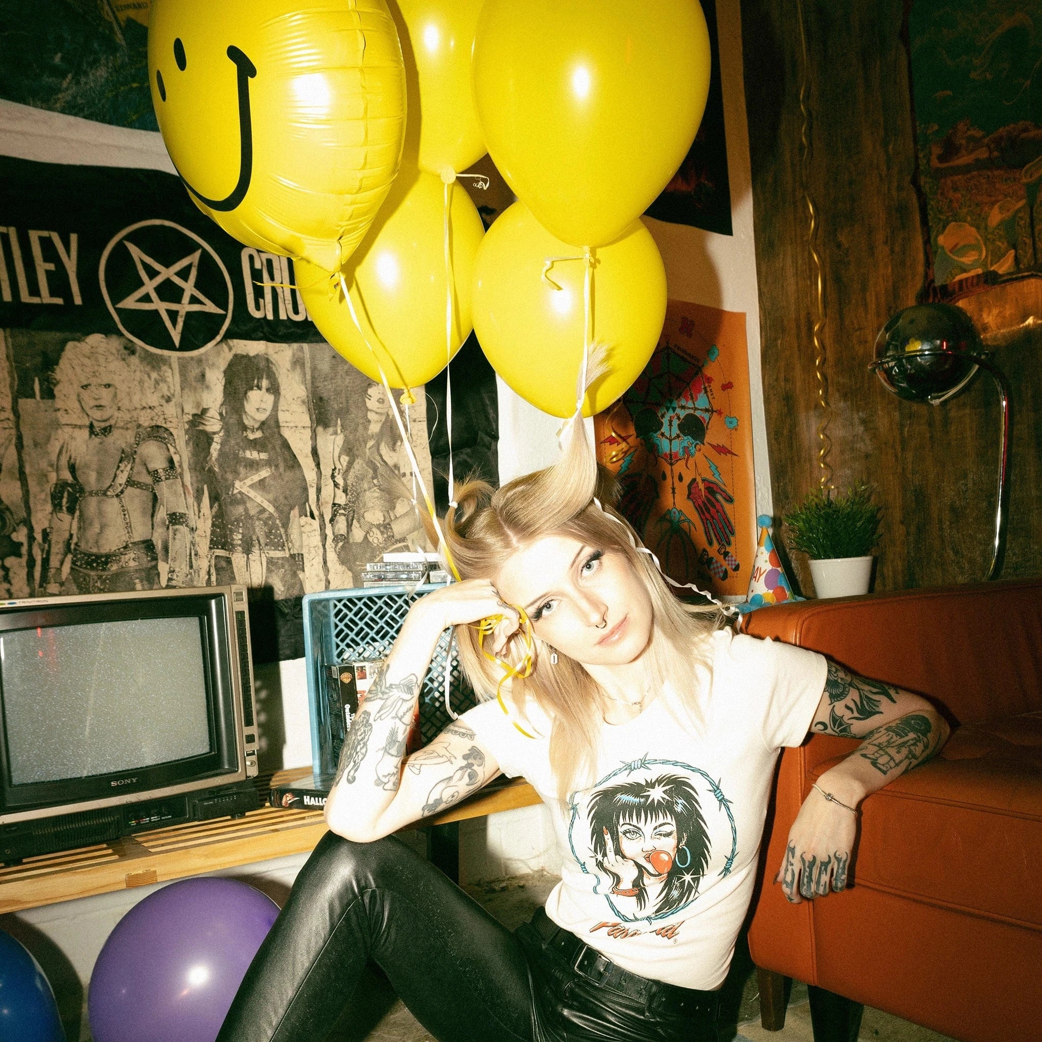 HARDWIRED WOMEN'S MICRO RIB BABY TEE